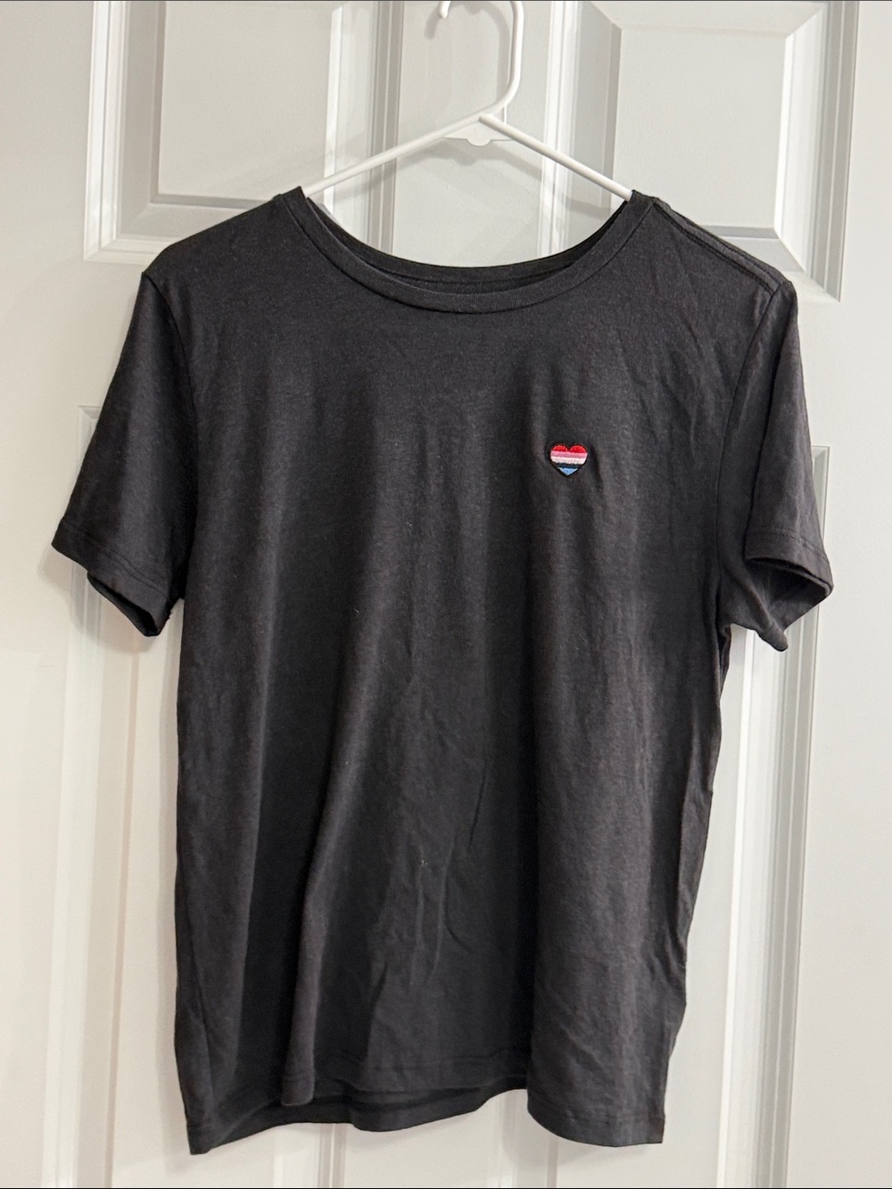 Spiritual Gangster Black Short Sleeve Tee with Striped Heart Patch NWOT